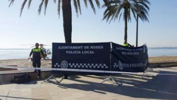 La Policia de Roses salva la vida a un home amb un desfibril·lador