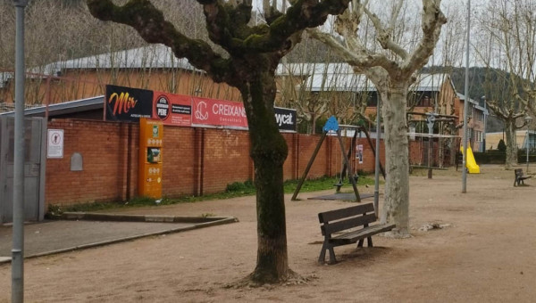 Camp de futbol / IES Abat Oliba, CRC 417